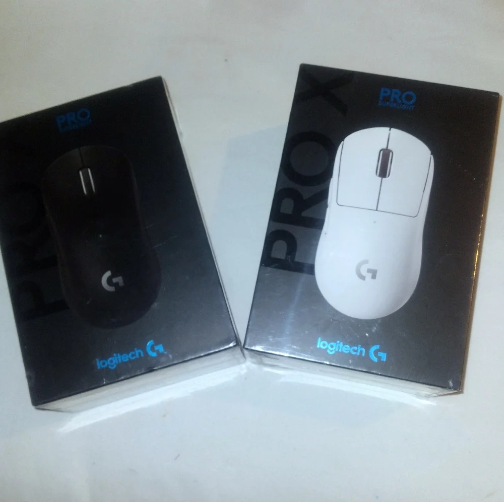 Logitech G Pro X Superlight Mouse Black & White Bundle